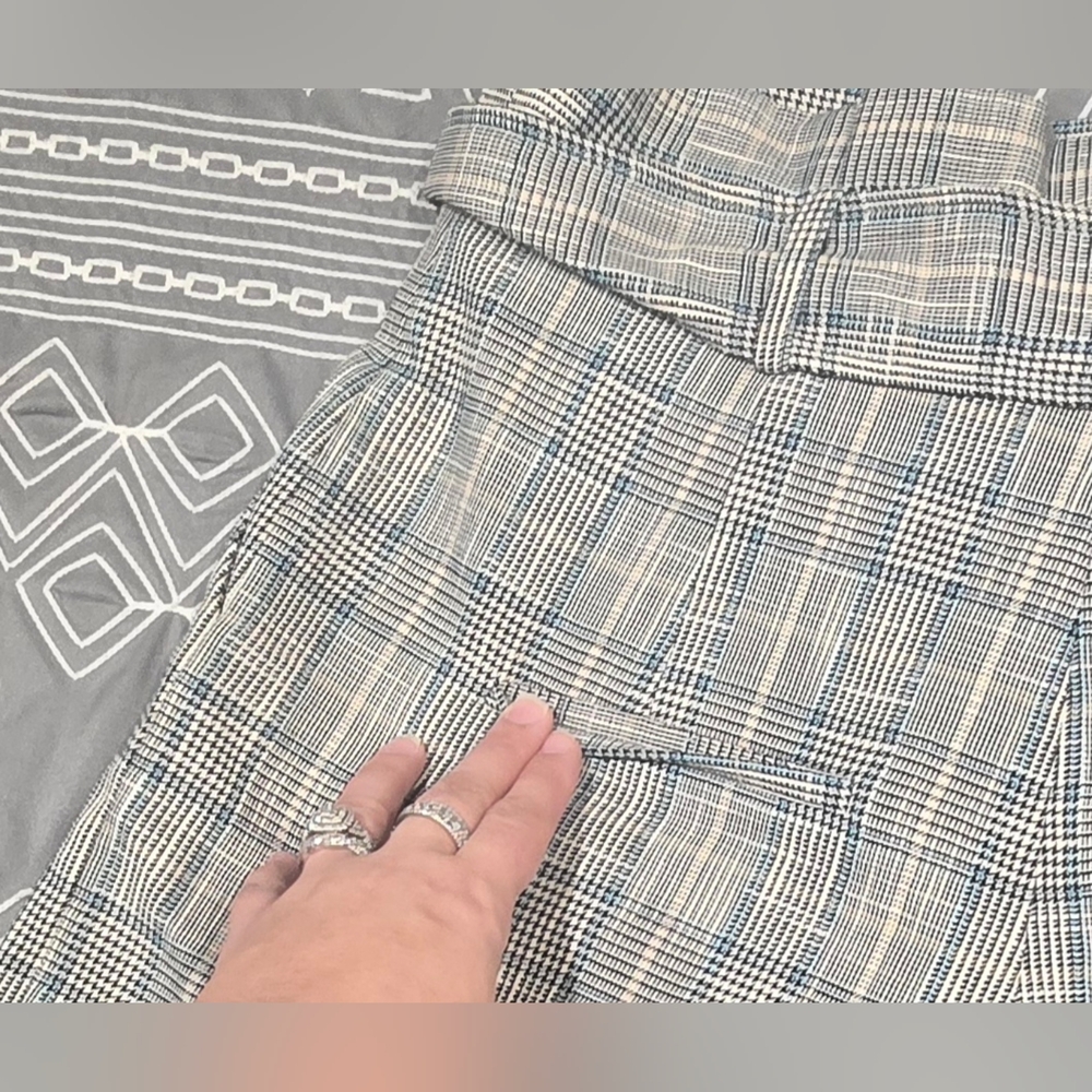 Veronica Beard High Waisted Baga Plaid Paperbag Shorts Size 4 - Picture 7 of 10